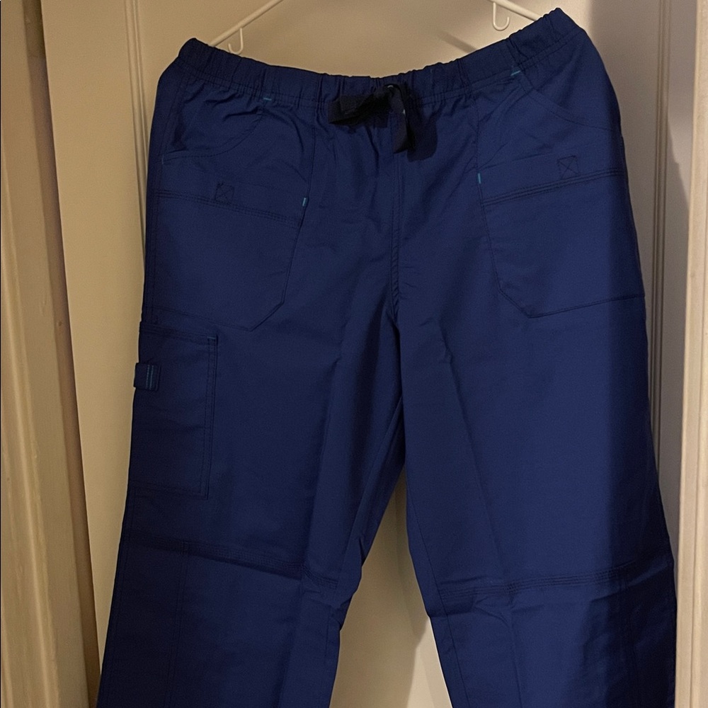 NWT Blue Scrubs Pants (Petite)